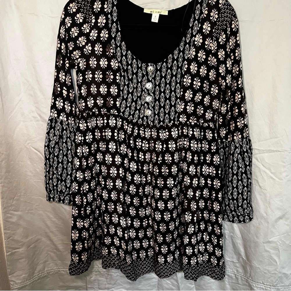 Francesca’s Mi Ami Black and White Patterned Dress